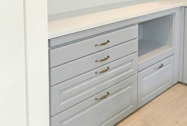 Cupboard with raised doors (Wise original frame design doors) and a 3-minute gloss urethane paint finish