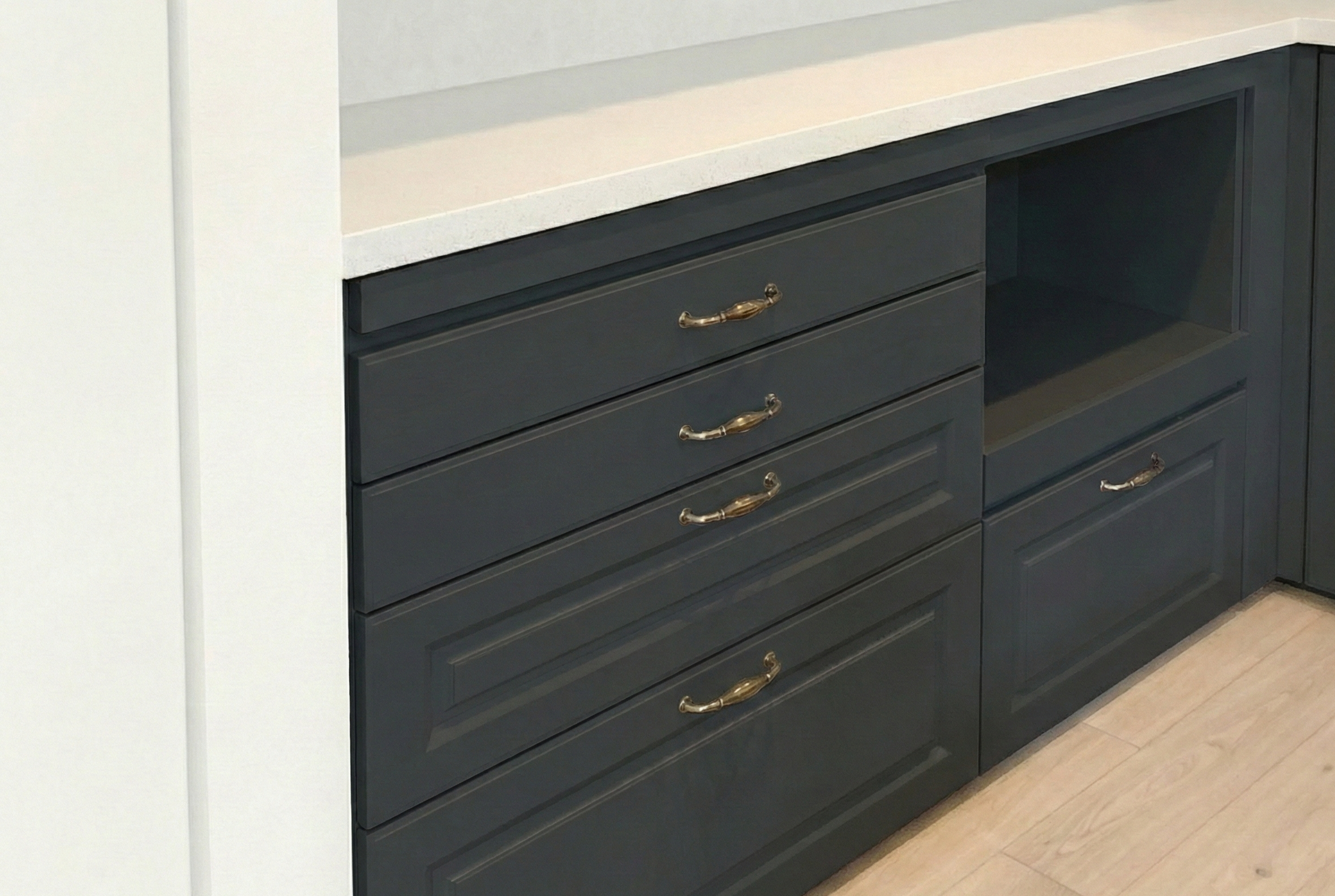 Cupboard with raised doors (Wise original frame design doors) and a 3-minute gloss urethane paint finish